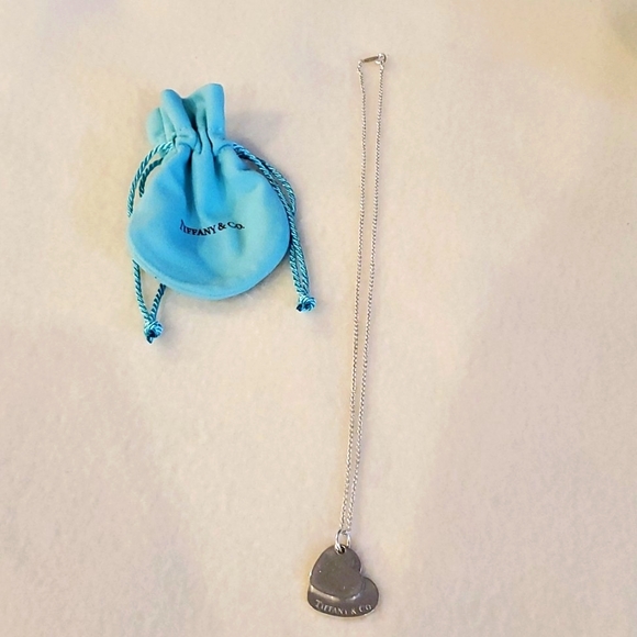 Tiffany & Co. Double Heart Pendant Necklace with Pouch - Picture 2 of 9